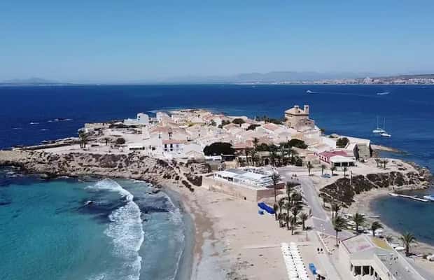 Alicante/Torrevieja: Excursion to Tabarca by ferry, Santa Pola, and Laguna Rosa - Guides, language, and the rhythm of the day