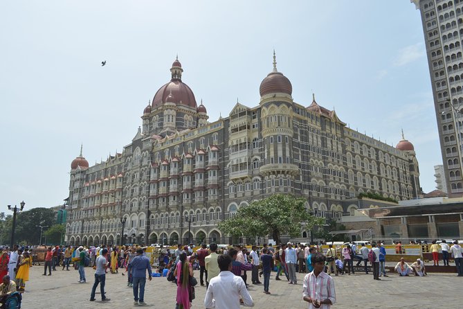 All in one-Combo of City, Dhobighat, Slum & Dabbawala with ferry and train ride. - Chhatrapati Shivaji Terminus: start with Mumbai’s grand entrance