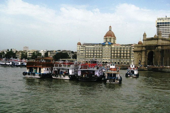 All in one-Combo of City, Dhobighat, Slum & Dabbawala with ferry and train ride. - Marine Drive: a short coastal pause