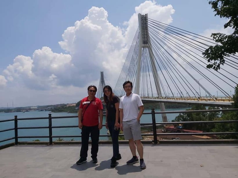 Batam Day Tour with Singapore ferry ticket, massage & lunch - Meeting your guide after Indonesian immigration