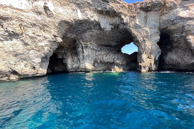 Blue Lagoon Ferry and Caves Tour - The return journey needs your attention