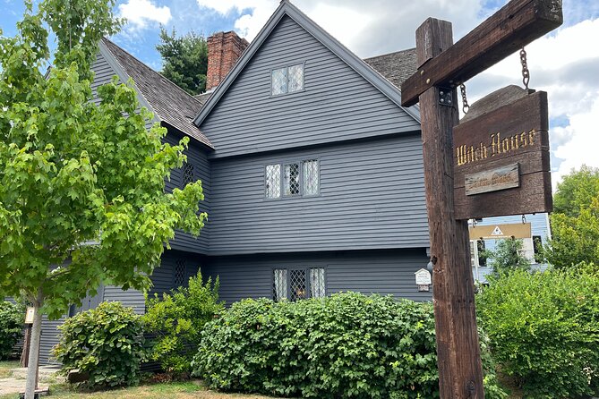 Boston Day Tour by Ferry: Salem Witch Trials Past to Present - Choosing between witch trials and pirates