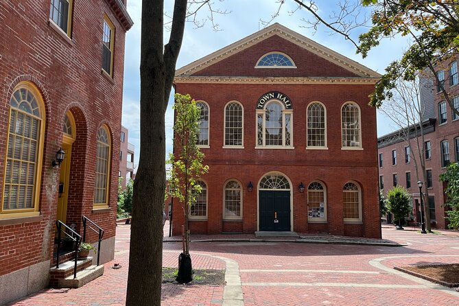 Boston Day Tour by Ferry: Salem Witch Trials Past to Present - Two hours to eat, shop, or go your own way