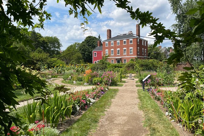 Boston Day Tour by Ferry: Salem Witch Trials Past to Present - Who will enjoy this Salem day trip