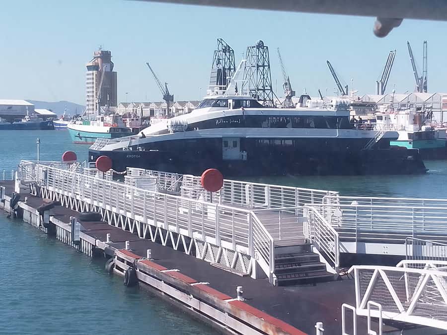 Cape Town: Robben Island Ferry and Guided Tour - Key points to know before you go