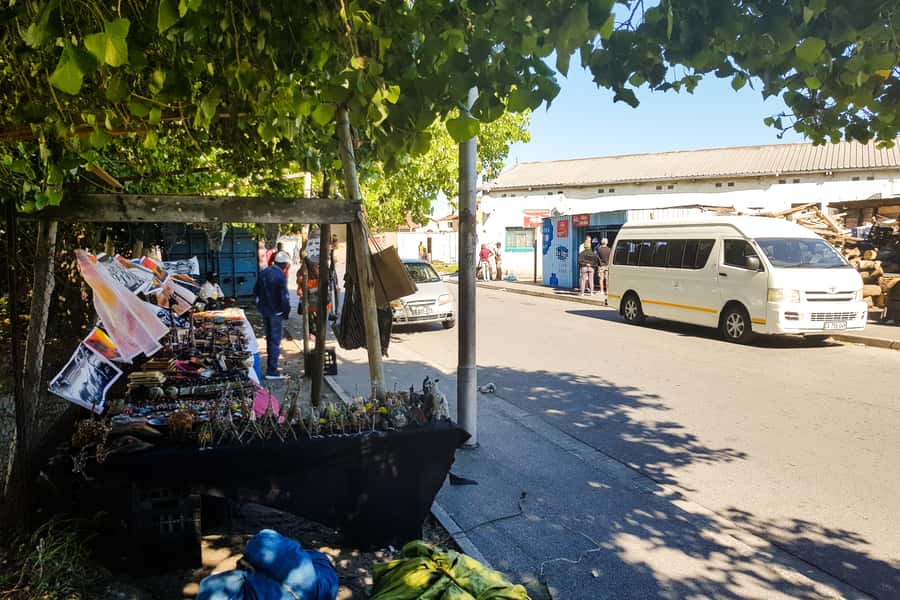 Cape Town: Robben Island Ferry Ticket and Townships Tour - Expect a large group and a brisk prison tour