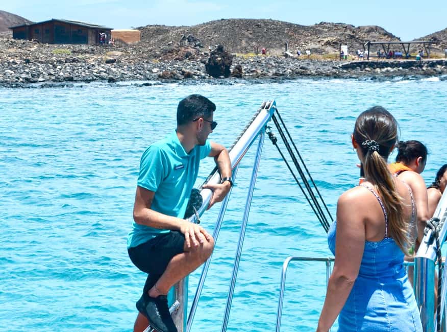 Corralejo: Snorkeling on Lobos Island & Return Ferry Ticket - Exploring Lobos before the swim