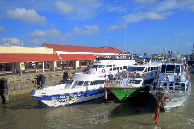Day Tour from Phuket to 4 Islands in Krabi by Ferry & Speedboat - Lunch on Chicken Island