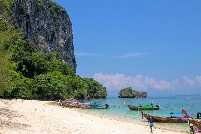 Day Tour from Phuket to 4 Islands in Krabi by Ferry & Speedboat - The fourth island problem matters