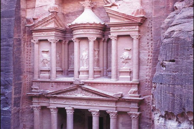 Day trip to Petra by ferry from Sharm el Sheikh - The 1:00 am Pickup Sets the Tone