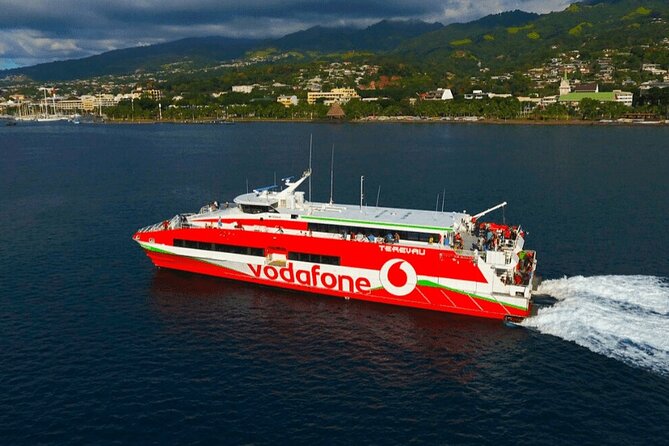 Discovering Moorea from Tahiti in 4x4 with the Ferry Terevau - Why this short Moorea tour works well