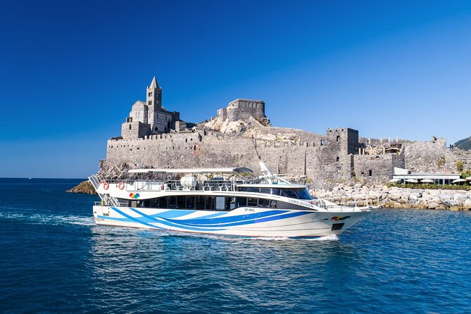 Ferry boat tour to the Cinque Terre with stop in Portovenere and Vernazza - Why this boat trip makes sense from La Spezia