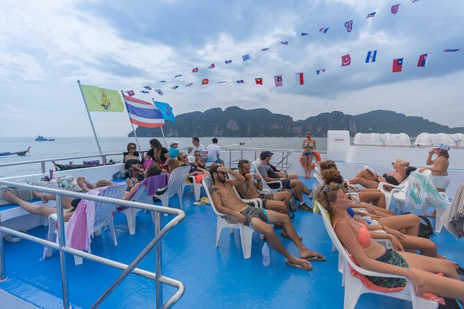 Ferry from Phi Phi Islands to Phuket with Dropoff Service by Royal Jet Cruiser - The boat ride to Rassada Pier