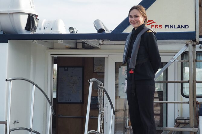 Ferry to Suomenlinna Fortress Island - Why this ferry is one of Helsinki’s easiest outings