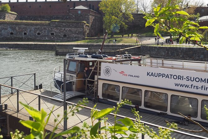 Ferry to Vallisaari Fortress Island - Finding the ferry at Helsinki Market Square