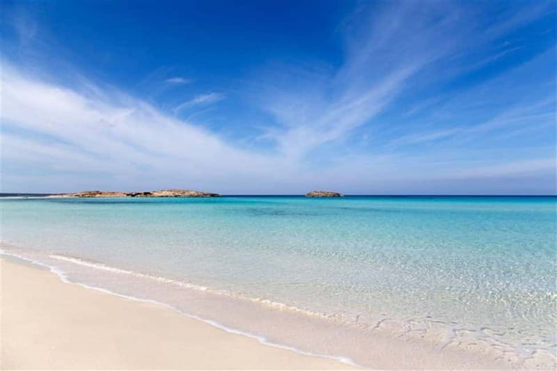 Formentera: discover our fast ferry + bike package - Arriving at La Savina and finding your bike