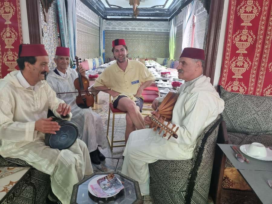 From Cádiz Bay: Tangier Day Trip with Ferry & Local Guide - The return journey and the risk of a very long day