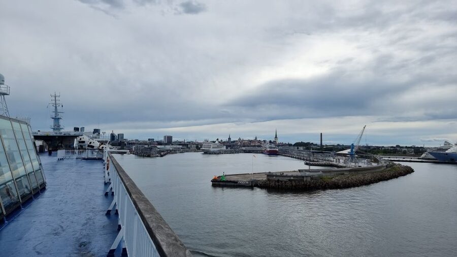 From Helsinki: Luxury Trip to Tallinn Ferry +VIP Car - The Helsinki pickup and ferry crossing