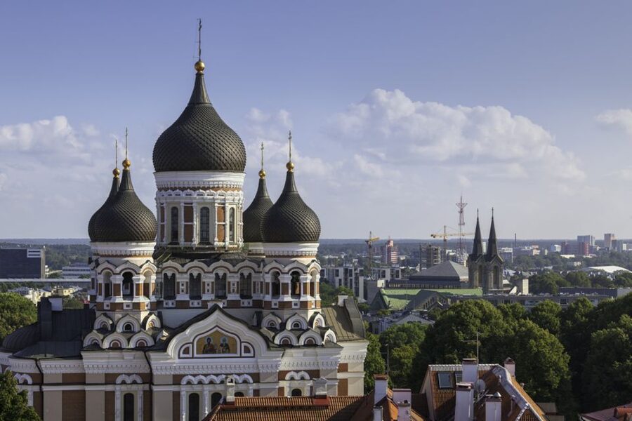 From Helsinki: Tallinn with Round-Trip Ferry & Guided Tour - Walking Tallinn’s UNESCO-listed Old Town