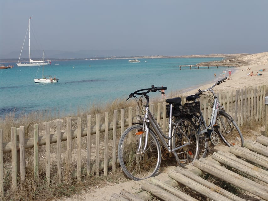 From Ibiza: Ferry and Guided Bus Excursion in Formentera - El Pilar de la Mola and the lighthouse