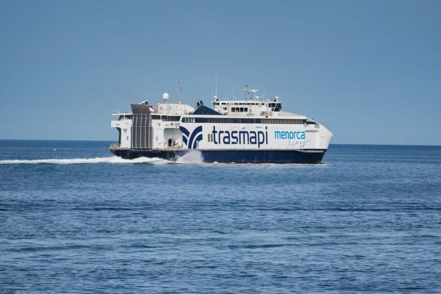 From Mallorca: Same-Day Round-Trip Ferry Ticket to Menorca - Arriving in Ciutadella and finding your first stop