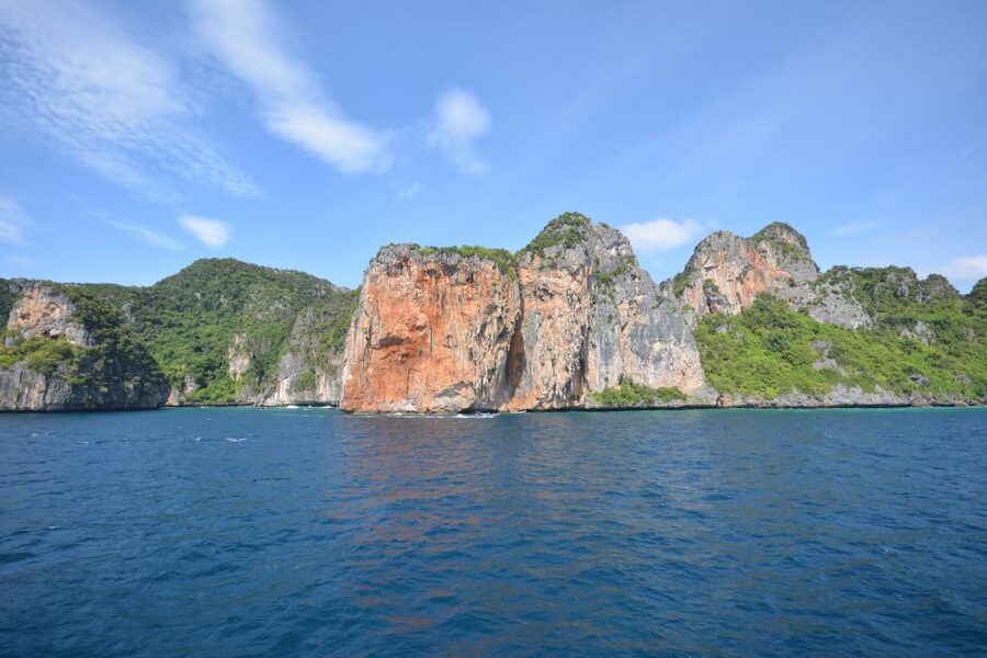 From Phuket: Snorkeling Ferry Cruise to Phi Phi Islands - Phi Phi Leh and the famous views from the ferry