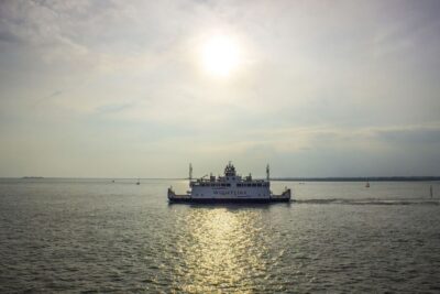 From Portsmouth: Isle of Wight Day Tour by Bus and Ferry