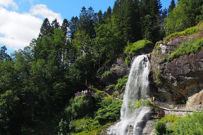 Guided tour to Hardanger Fjord, Waterfalls and Ferry Crossing - Kvanndal to Utne, a short ferry with big views