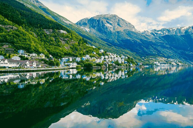 Guided tour to Hardangerfjord with Waterfalls and Ferry Crossing - Key points to know before you book