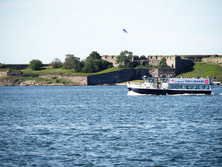 Helsinki: Vallisaari Fortress Island Ferry Ticket - Nature trails with real limits