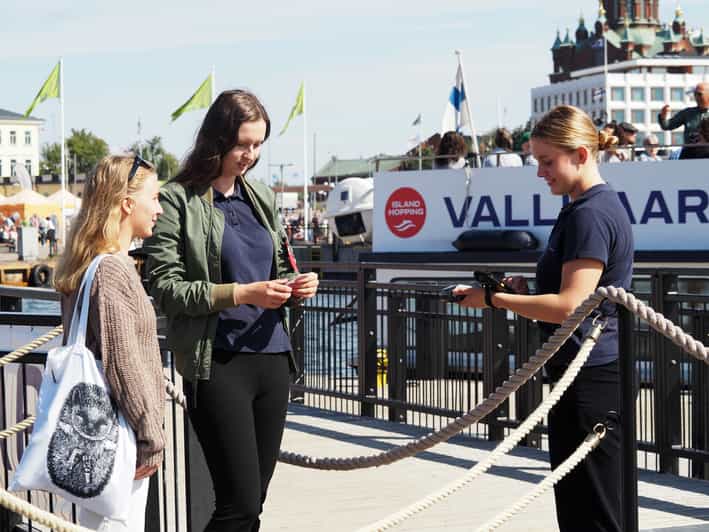Helsinki: Vallisaari Fortress Island Ferry Ticket - Getting to the FRS ferry at Market Square