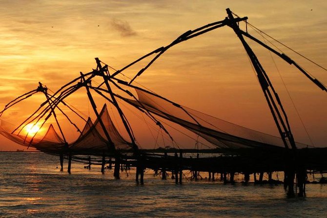 Highlights of Cochin Group Tour by Local Ferry ,Tuc-Tuc ,Local Bus and Foot . - Dhobi Khana and the local bus to Fort Kochi