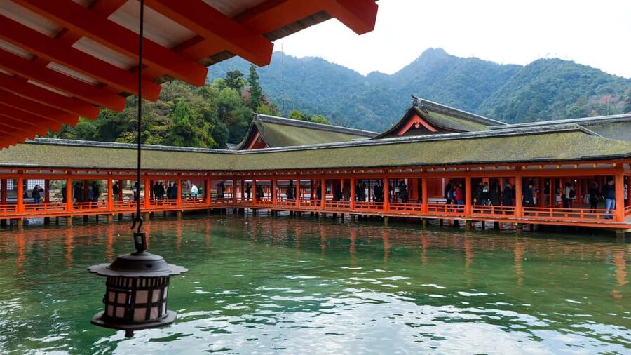 Hiroshima to Miyajima: Private Custom Tour with Ferry Ride - Meeting in Hiroshima and taking the ferry