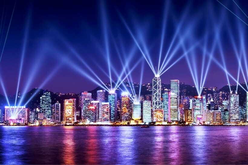 Hong Kong: Star Ferry Victoria Harbour Cruise & Light Show - Wheelchair access and practical comfort