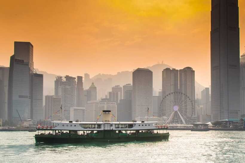 Hong Kong: Star Ferry Victoria Harbour Cruise & Light Show - Tips for making the evening work well