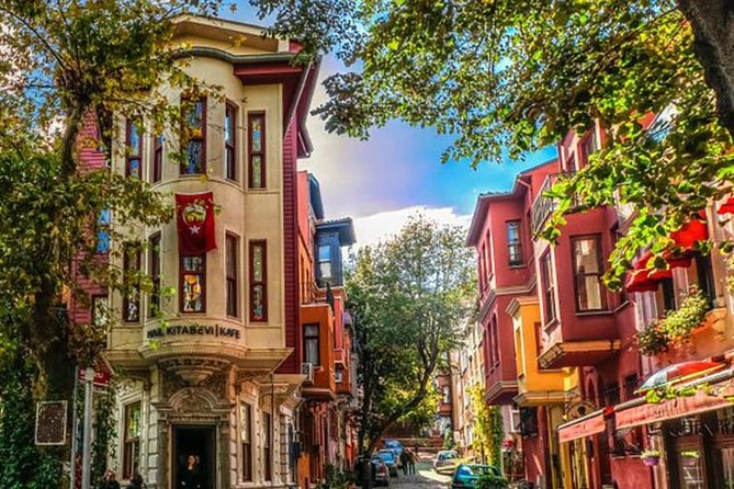 Istanbul Food Escape : Ferry to the Flavors of the Asian Side - Starting inside the Egyptian Bazaar