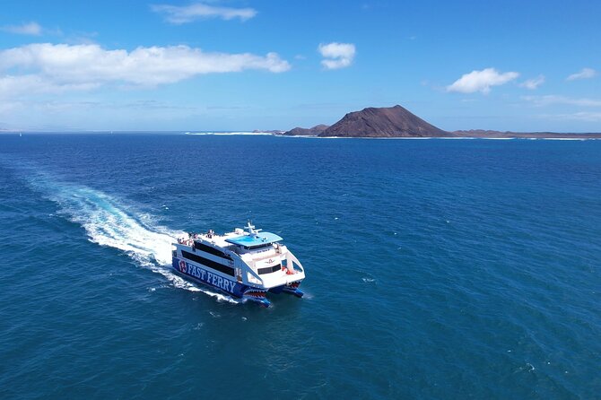Lanzarote:Ferry ticket to Fuerteventura with free wifi - Sailing times and how to plan your day