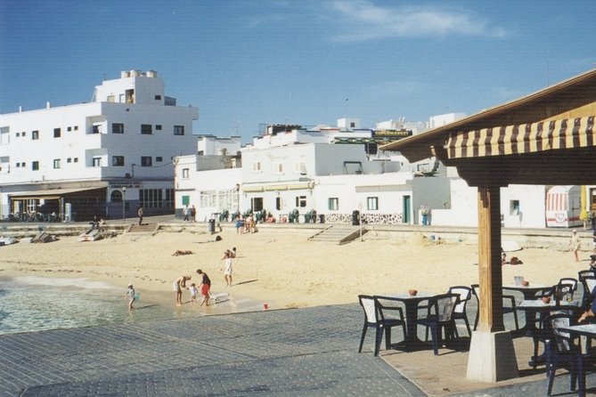 Lanzarote:Ferry ticket to Fuerteventura with free wifi - Starting at Puerto de Playa Blanca