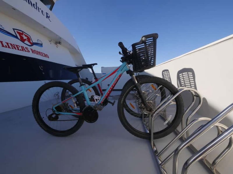 Lanzarote: Ferry to La Graciosa with Wi-Fi (free parking) - Getting to Orzola and Using the Free Parking