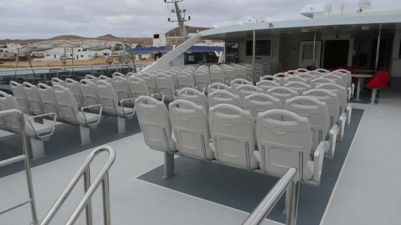 Lanzarote: Ferry to La Graciosa with Wi-Fi (free parking) - How Much Time Should You Allow?