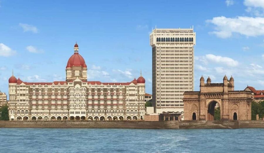 Mumbai: Elephanta Caves Guided Tour with Ferry & Lunch - A five-hour escape from Mumbai