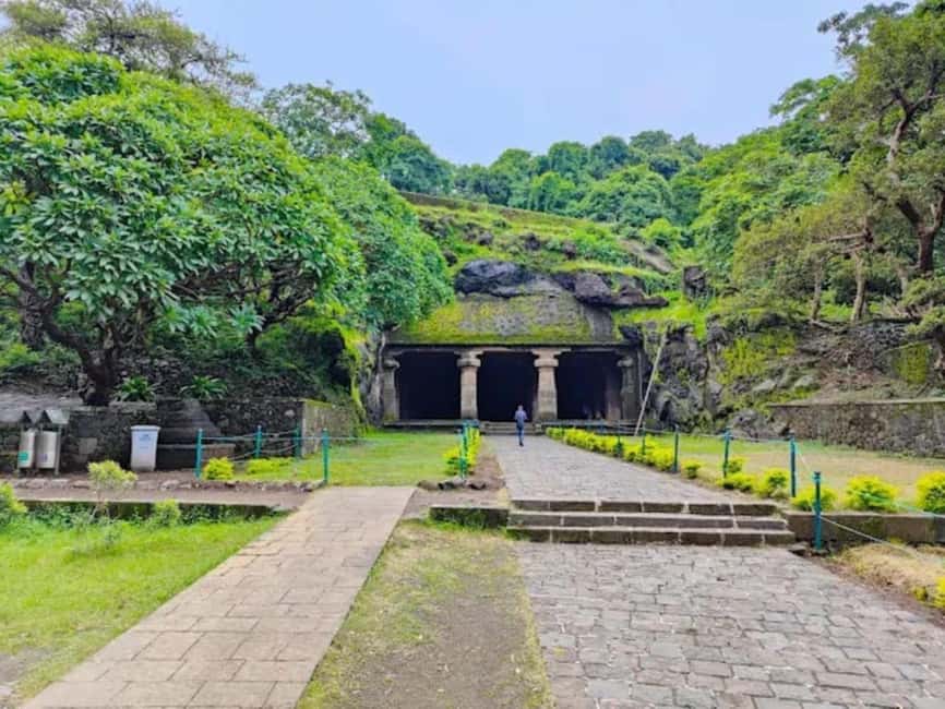 Mumbai: Elephanta Caves Guided Tour with Ferry & Lunch - Why a private guide adds real value
