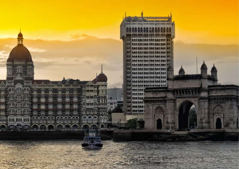 Mumbai: Elephanta Caves Private Tour with Ferry Ride - The ferry ride across the Arabian Sea
