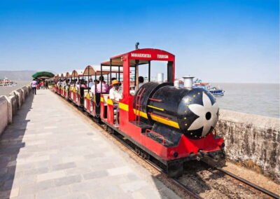 Elephanta Caves Private Tour with Ferry Ride
