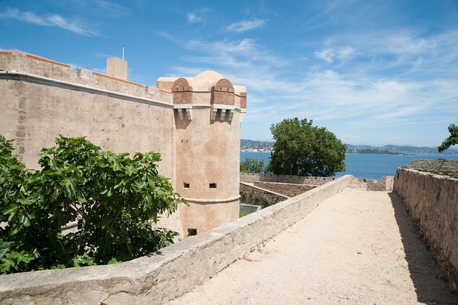 Nice to St Tropez Ferry Ticket and Cruise - Climbing to the Citadelle