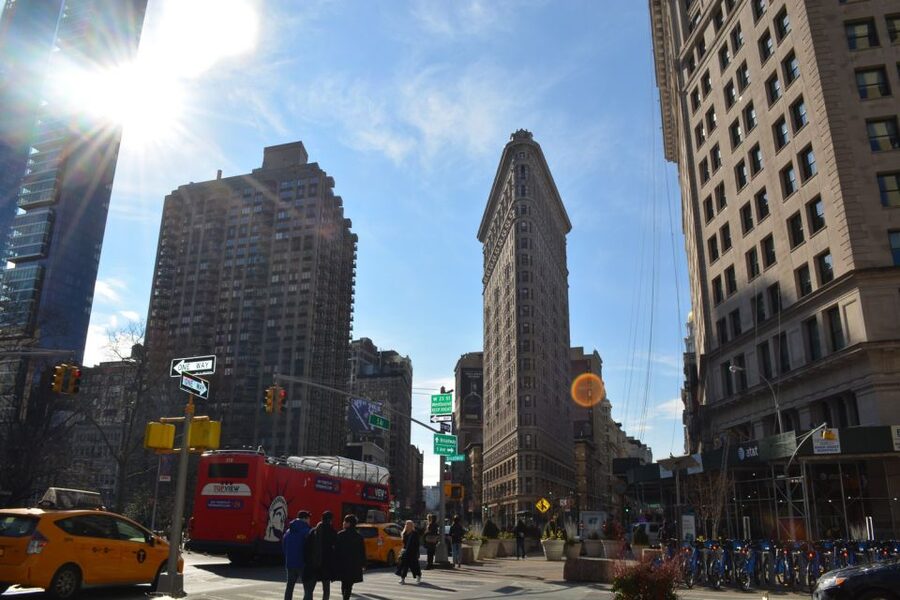 NYC: Guided Bus and Walking Tour with Staten Island Ferry - Rockefeller Center and Fifth Avenue landmarks