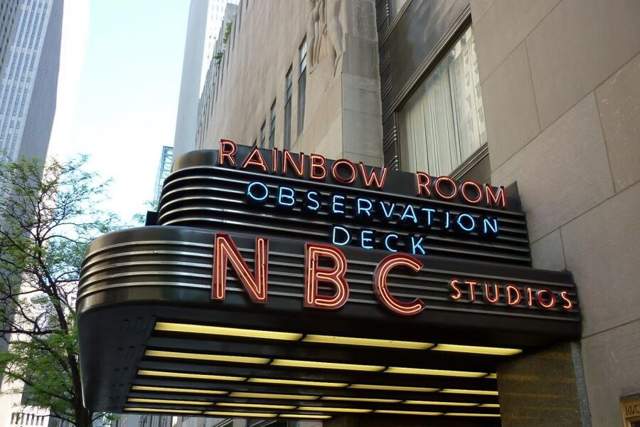 NYC: Guided Bus and Walking Tour with Staten Island Ferry - Passing the Flatiron District and Greenwich Village