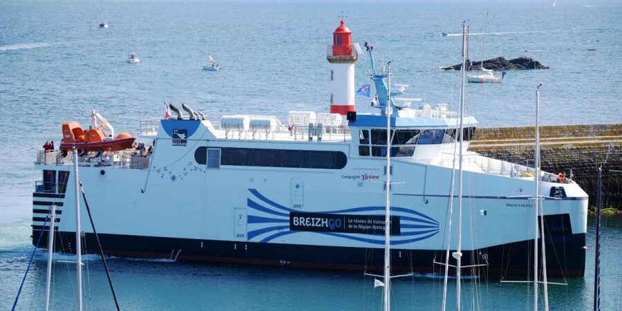 Quiberon: Ferry Ticket from/to Belle-Île-en-Mer, Sauzon - How to make the most of a one-day visit