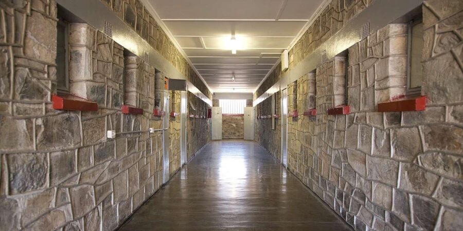 ROBBEN ISLAND MUSEUM TOUR, WITH OPTIONAL LAST MINUTE TICKETS - Who will enjoy this tour most?