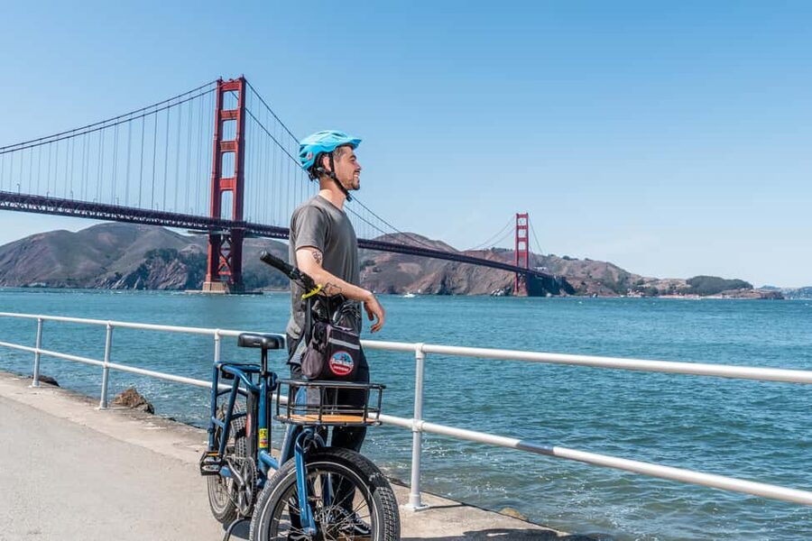 San Francisco: Self-Guided Bike Rental - Aquatic Park and Fort Mason